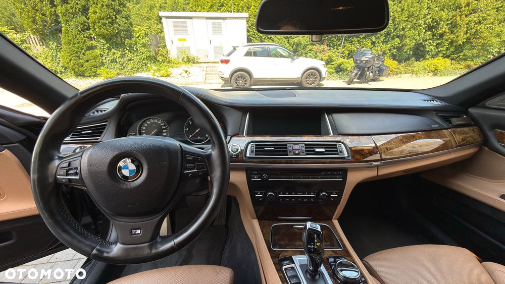 BMW Seria 7 750d xDrive - 9