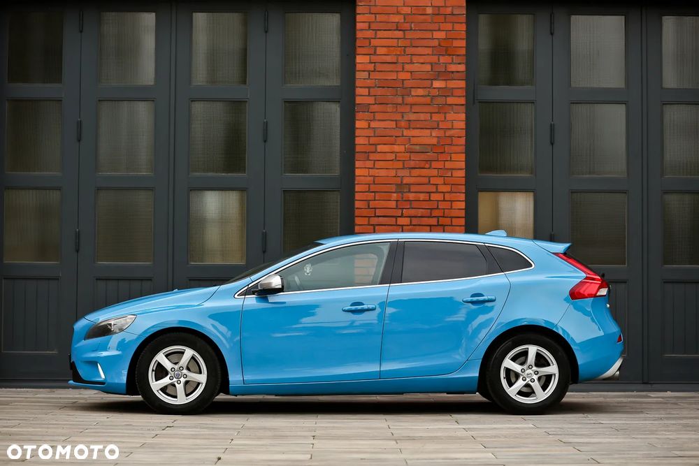 Volvo V40 D3 R-Design - 10