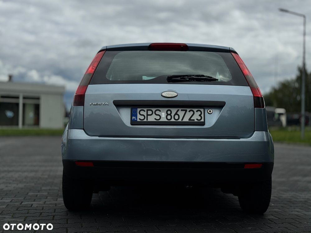 Ford Fiesta 1.3 Ambiente - 7