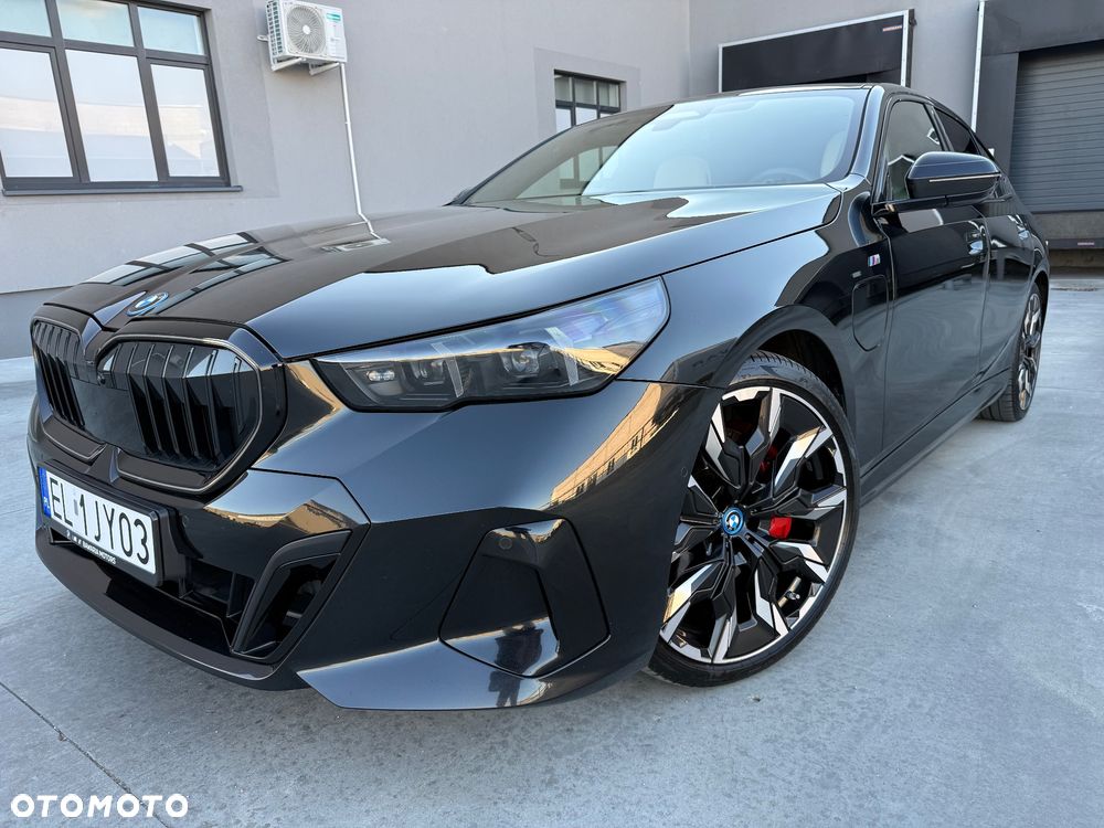 BMW Seria 5 550e xDrive PHEV M Sport - 1