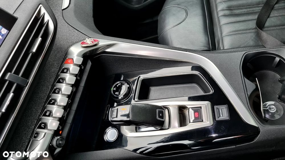 Peugeot 3008 BlueHDi 180 Stop & Start EAT8 Allure - 31