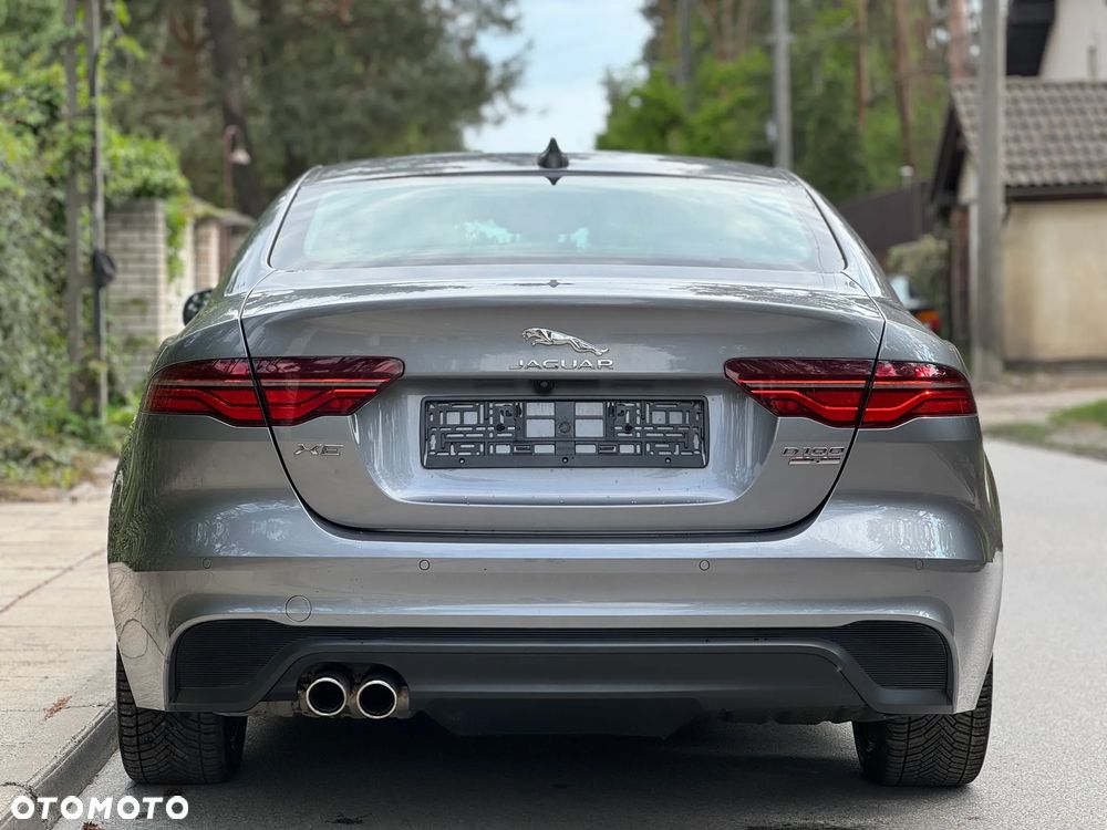 Jaguar XE D180 R-Dynamic S - 15