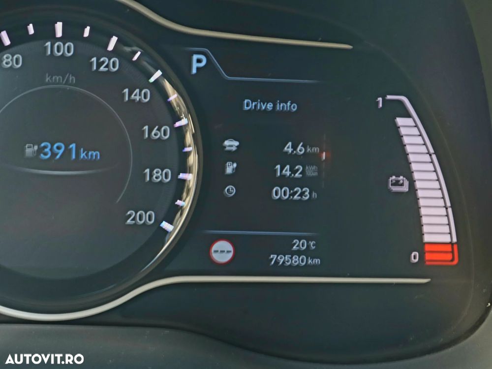 Hyundai KONA Premium - 24