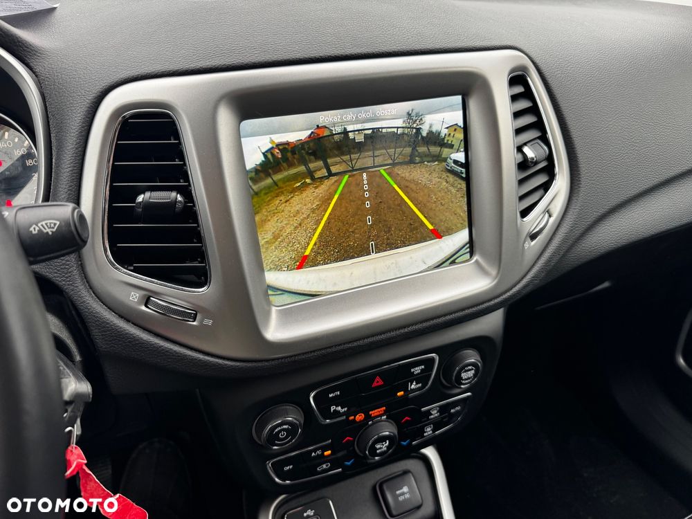 Jeep Compass 1.4 MultiAir Longitude - 29