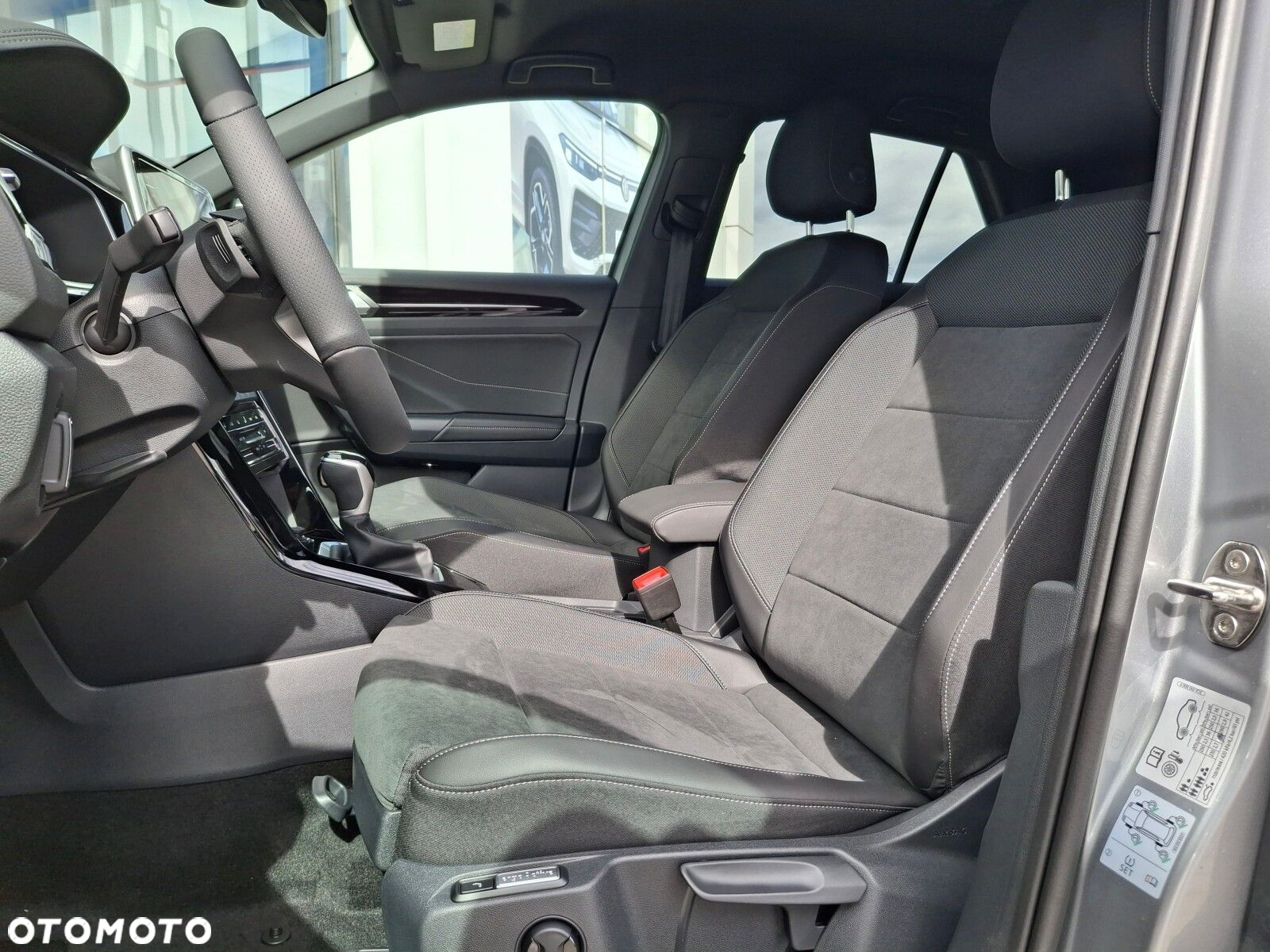 Volkswagen T-Roc 1.5 TSI R-Line Plus DSG - 17