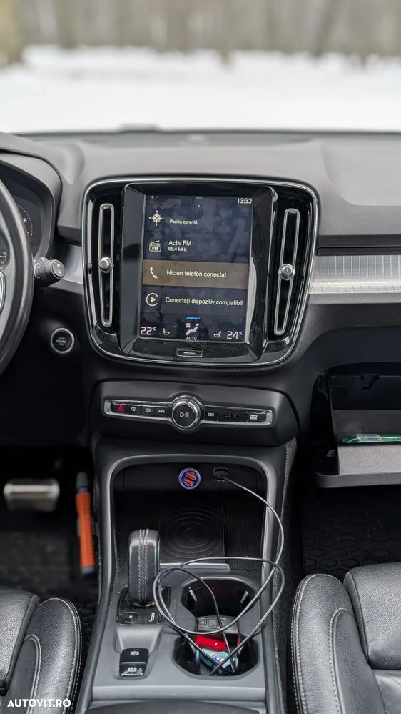 Volvo XC 40 T5 AWD Momentum Pro - 19