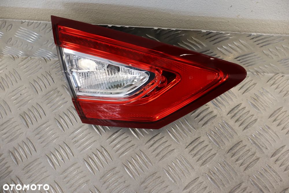 LAMPA TYLNA TYŁ PRAWA LEWA W KLAPĘ FORD MONDEO MK5 V HB DS73-13A602-JG DS73-13A603-JG 2014 - 15