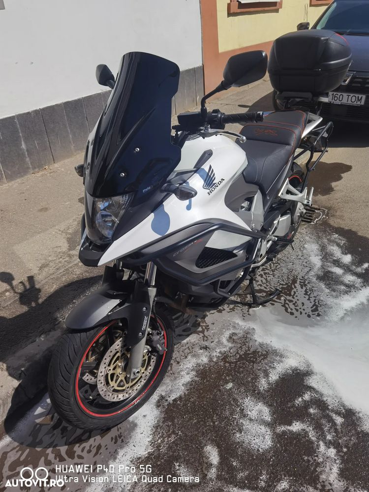 Honda VFR 800X Crossrunner - 2
