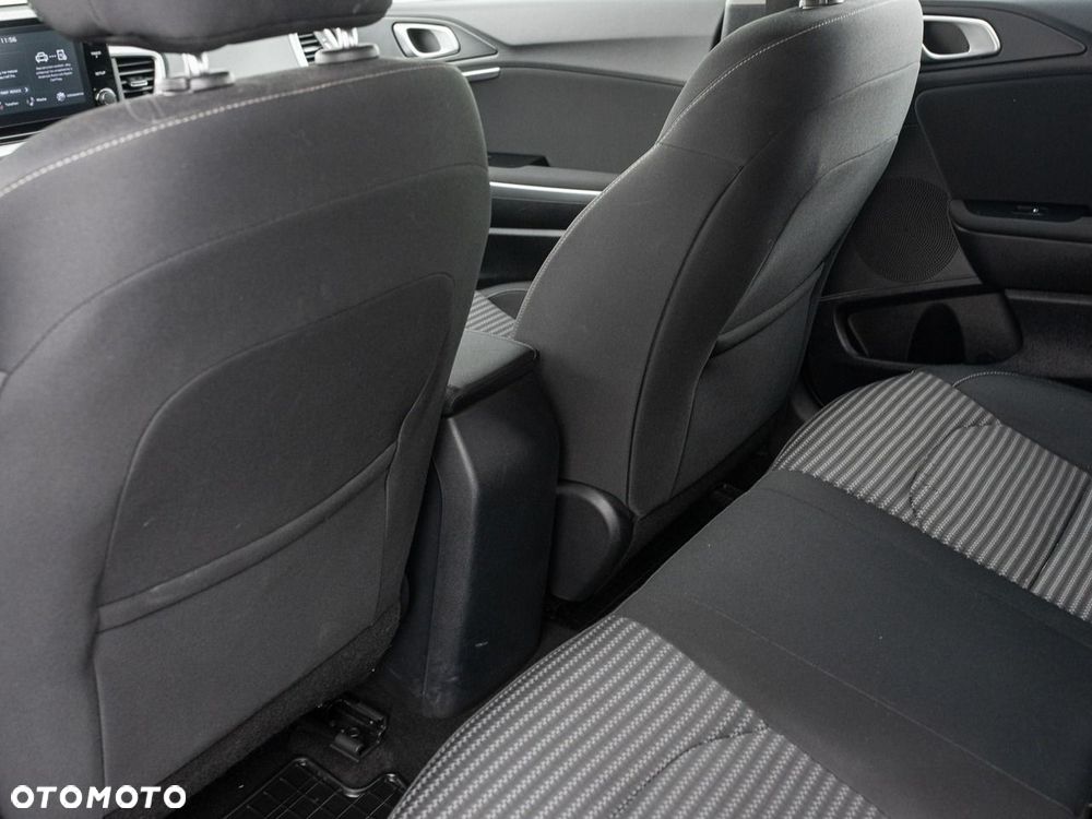 Kia Ceed 1.5 T-GDI M - 21