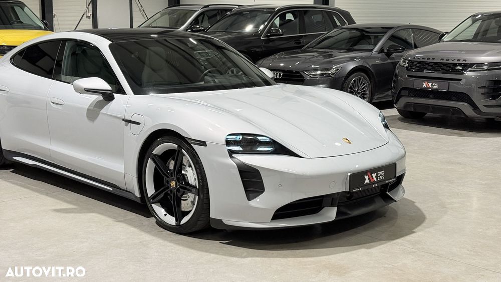 Porsche Taycan Turbo - 17