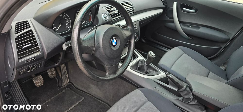 BMW Seria 1 - 18