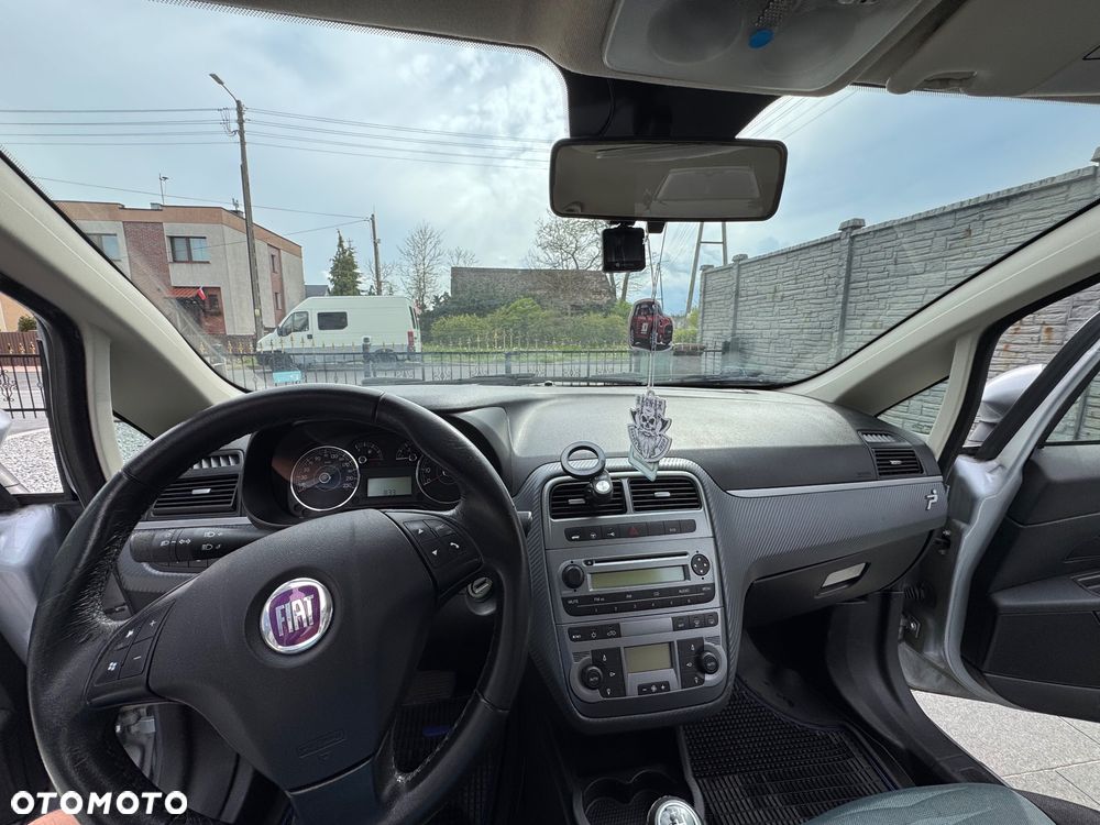 Fiat Grande Punto - 16