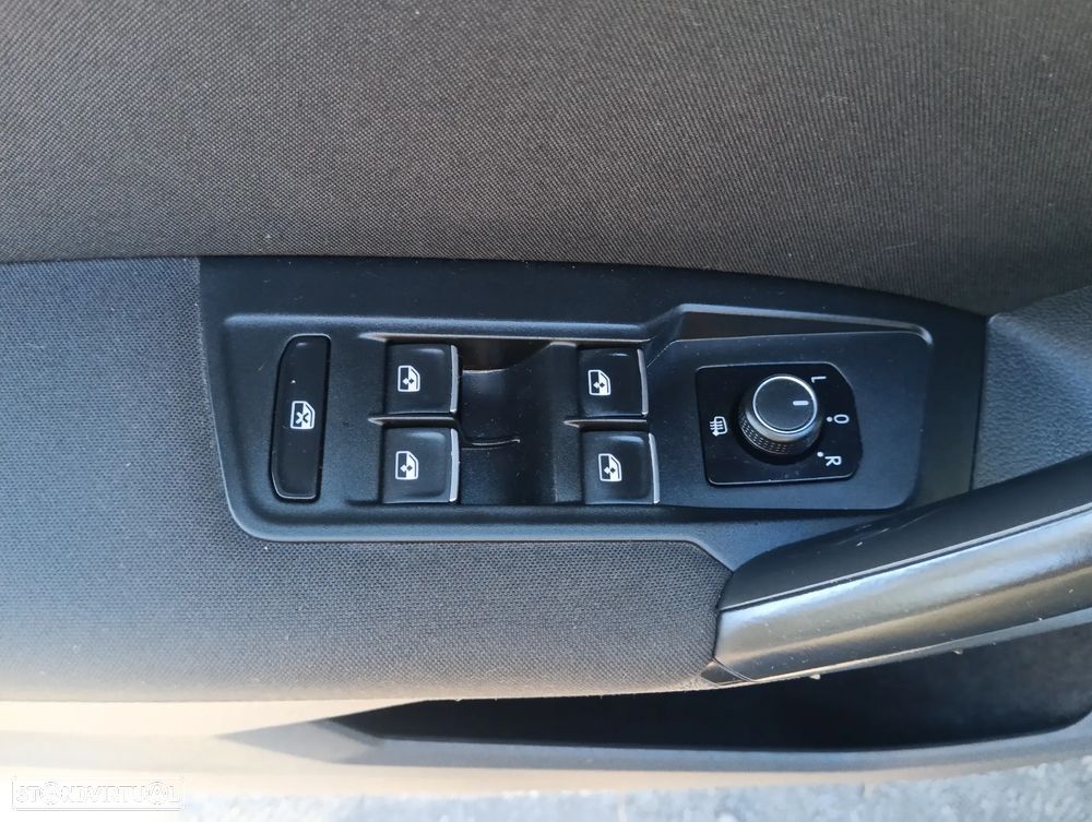 VW Tiguan 1.6 TDI Confortline - 6