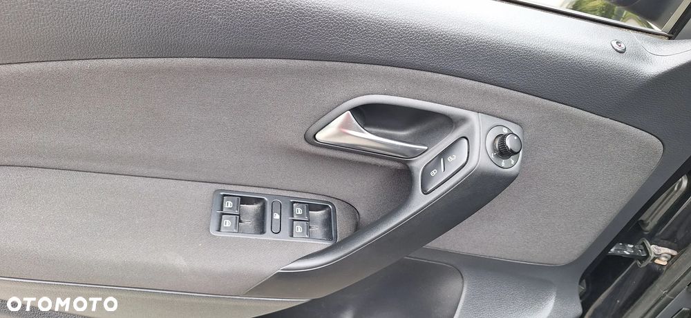 Volkswagen Polo - 13