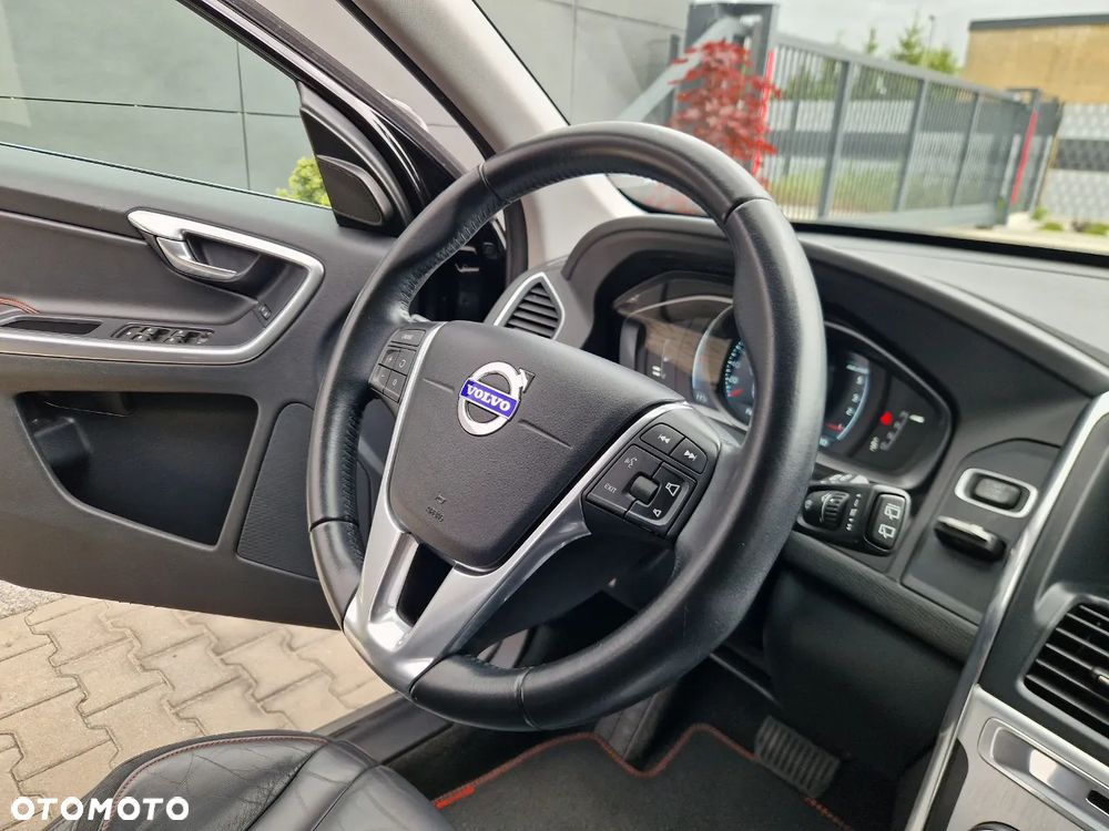 Volvo XC 60 D3 Geartronic Ocean Race - 32
