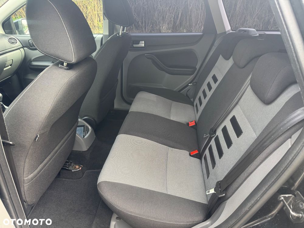 Ford Focus 1.6 TDCi Ghia - 6