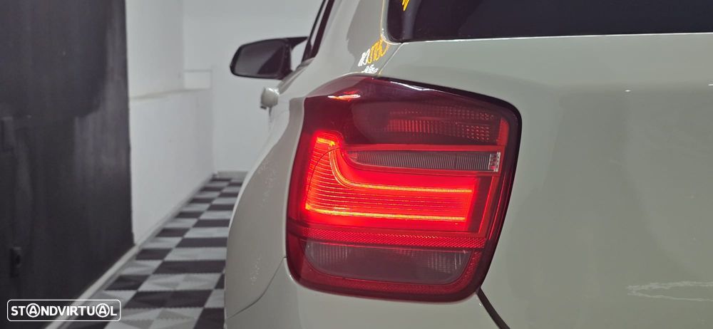 BMW 118 d Pack M - 21