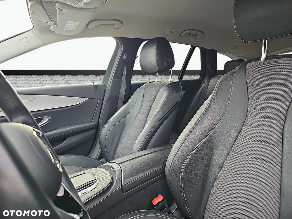Mercedes-Benz Klasa E 220 d 4-Matic 9G-TRONIC - 12