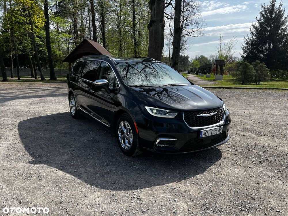 Chrysler Pacifica - 5