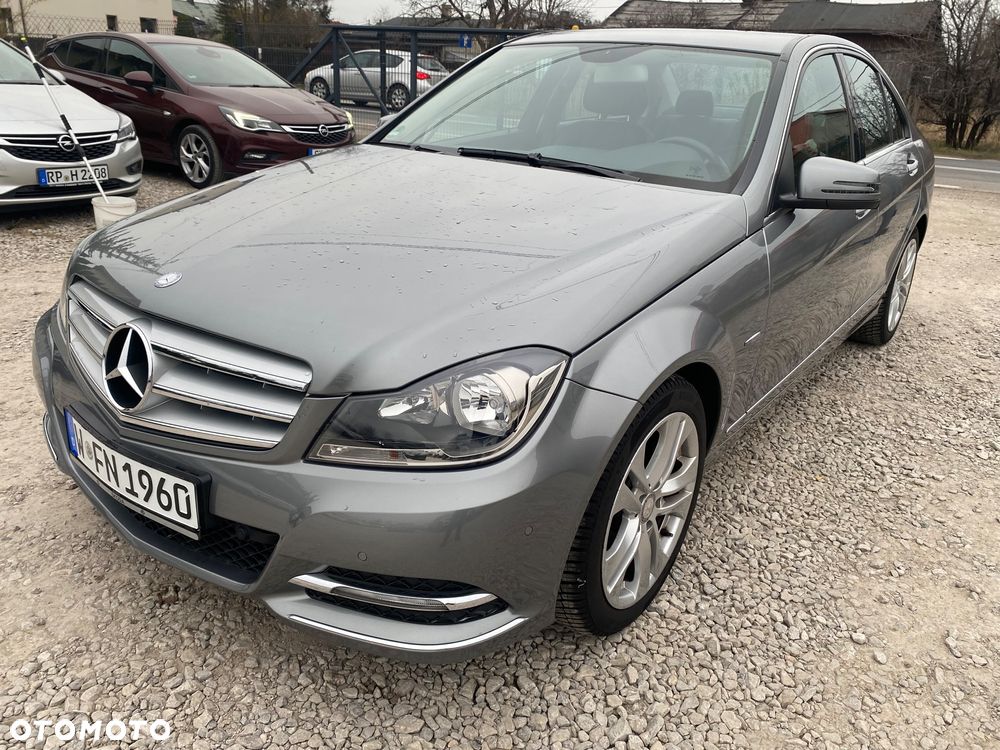 Mercedes-Benz Klasa C 180 CGI Automatik BlueEFFICIENCY Avantgarde - 6