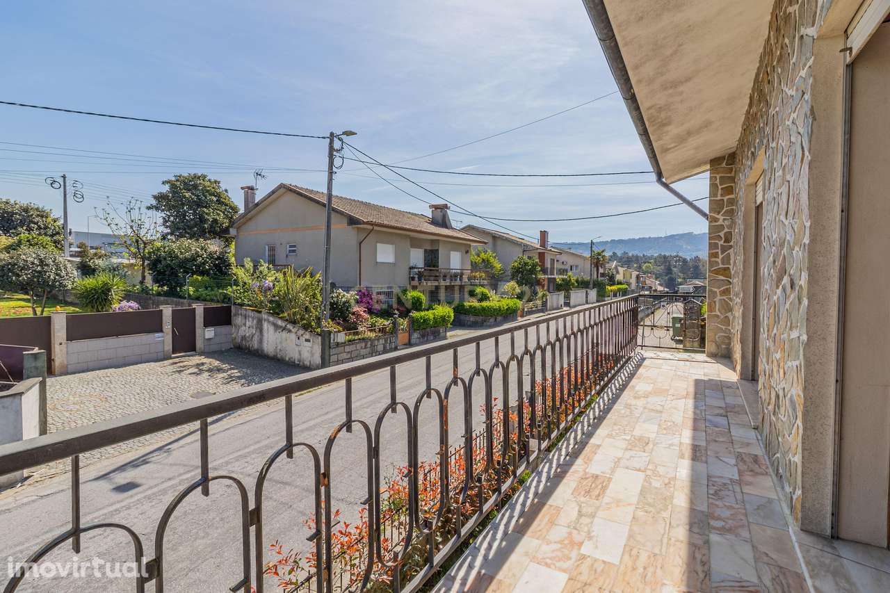 Moradia T3 + T2 em Amares com Jardim e Garagem - Grande imagem: 5/48