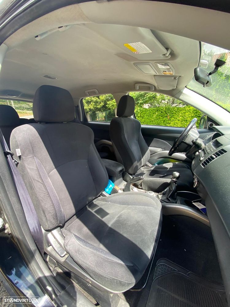 Mitsubishi Outlander 2.0 DI-D SW 4WD - 43