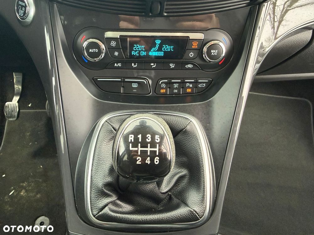 Ford Kuga 2.0 TDCi 4x4 Titanium - 19