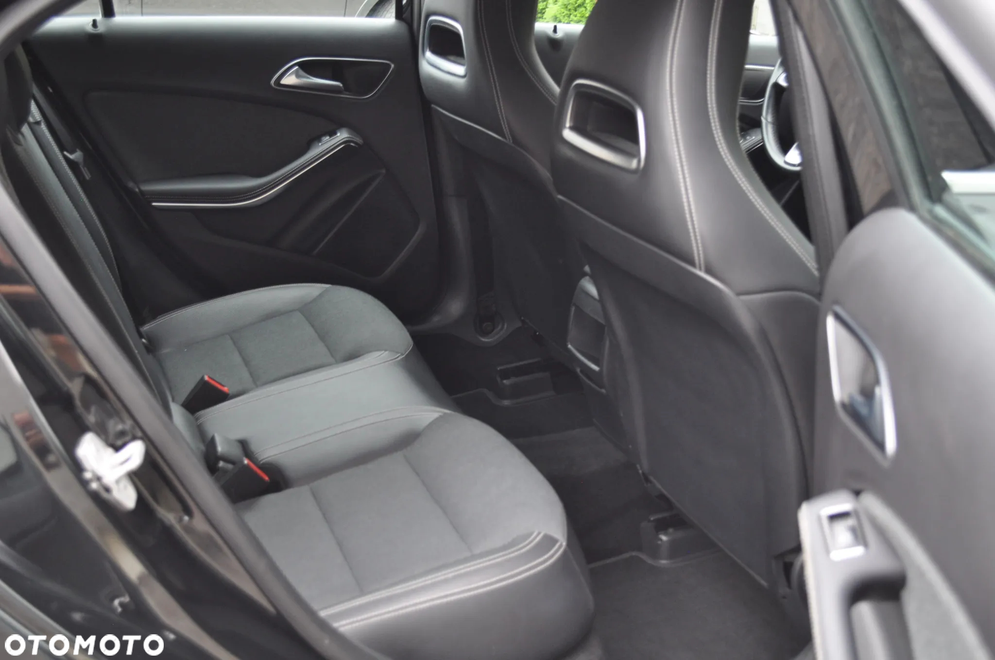 Mercedes-Benz Klasa A 180 (BlueEFFICIENCY) - 17