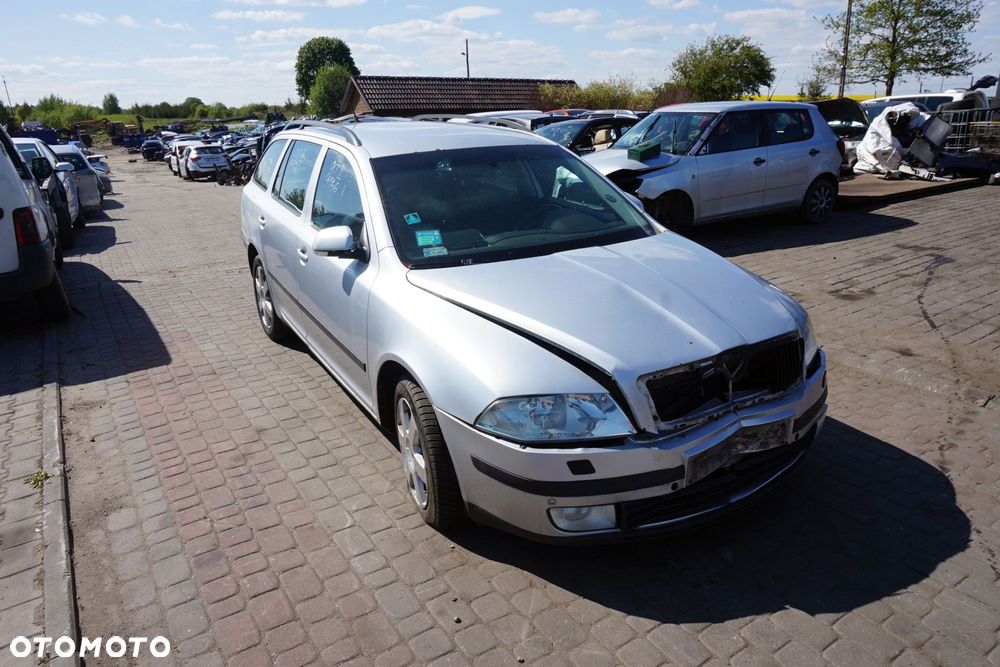 SKODA OCTAVIA II 1Z3 LIFT KOMBI 2008 9156 1.9 TDI BXE 105KM JCR SREBRNY na części - 7