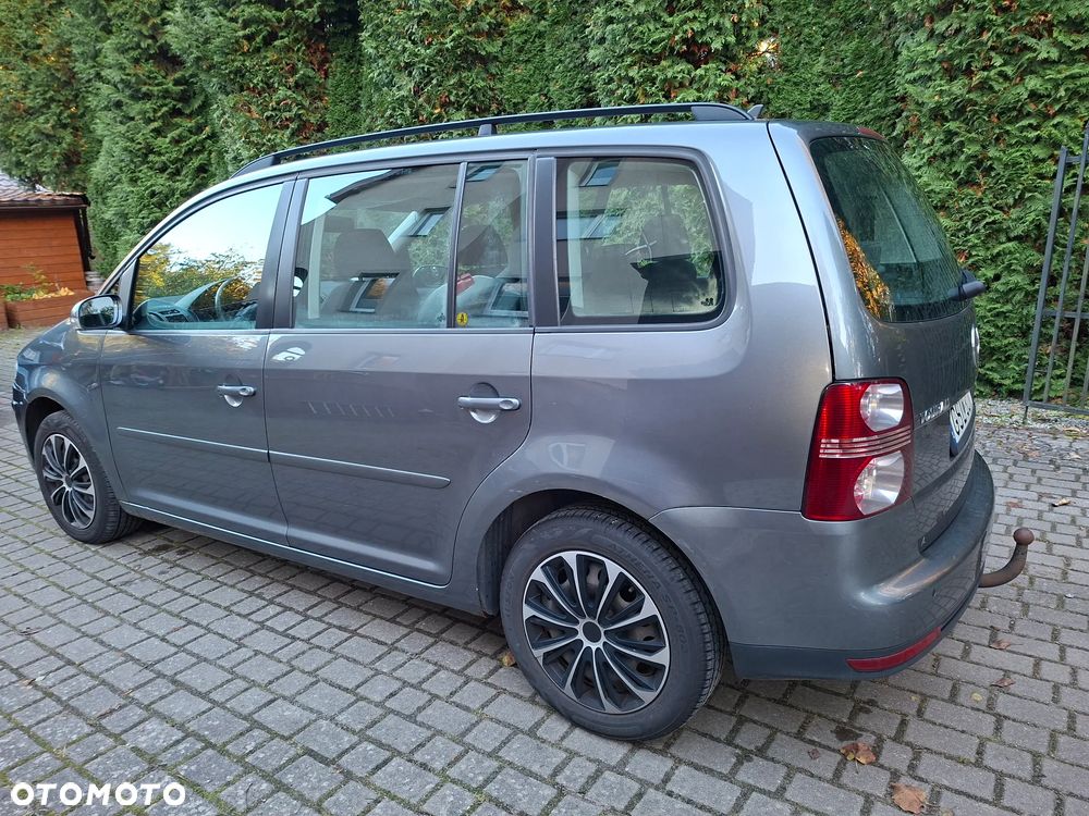Volkswagen Touran 2007 photo 4