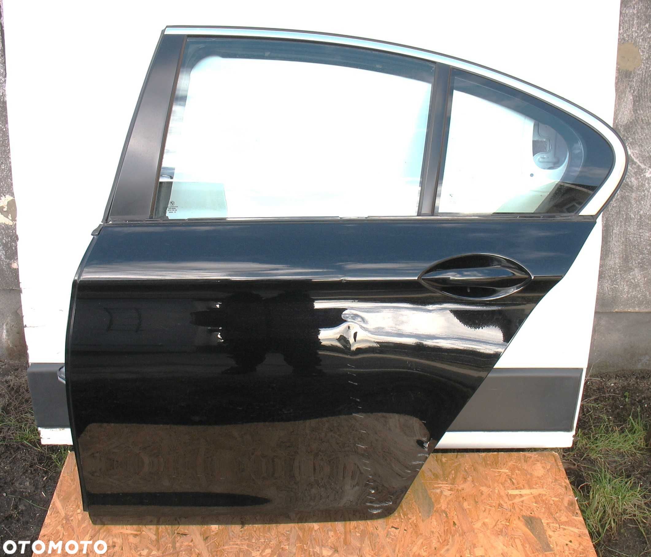 BMW F10 Sedan Drzwi lewe tył - 1