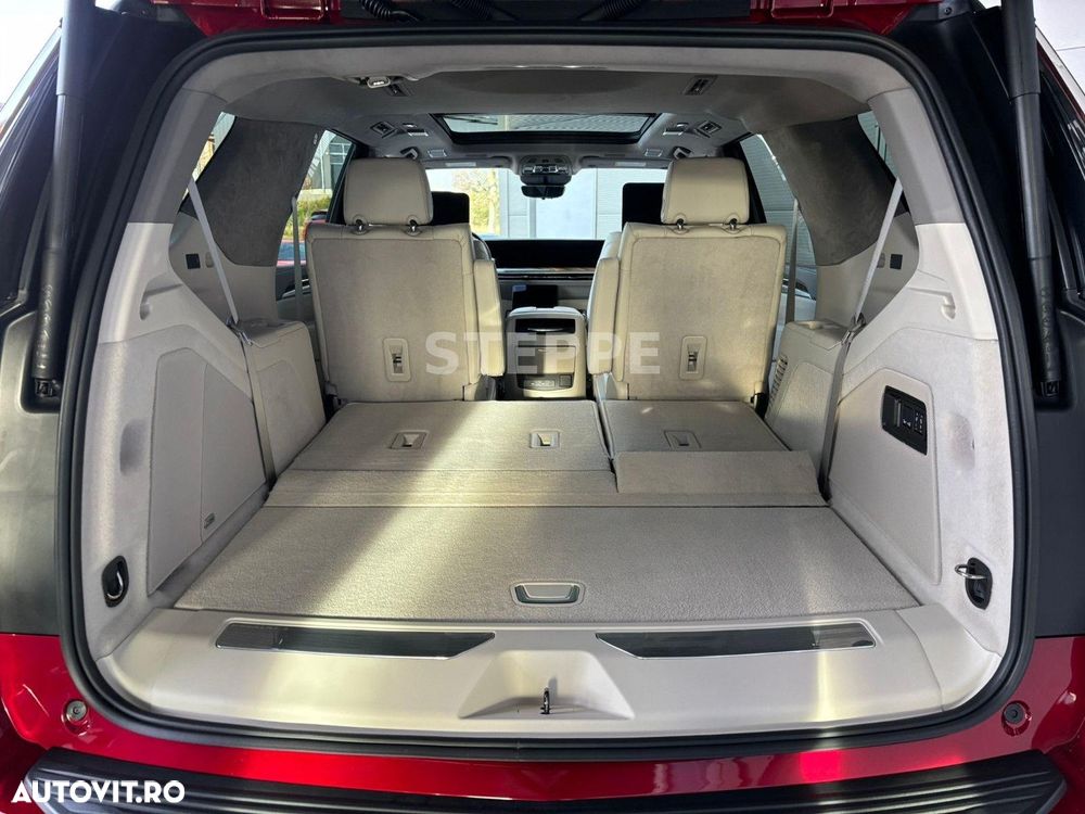 Cadillac Escalade - 24