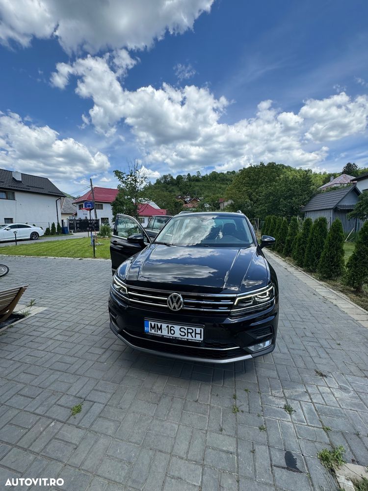 Volkswagen Tiguan - 1