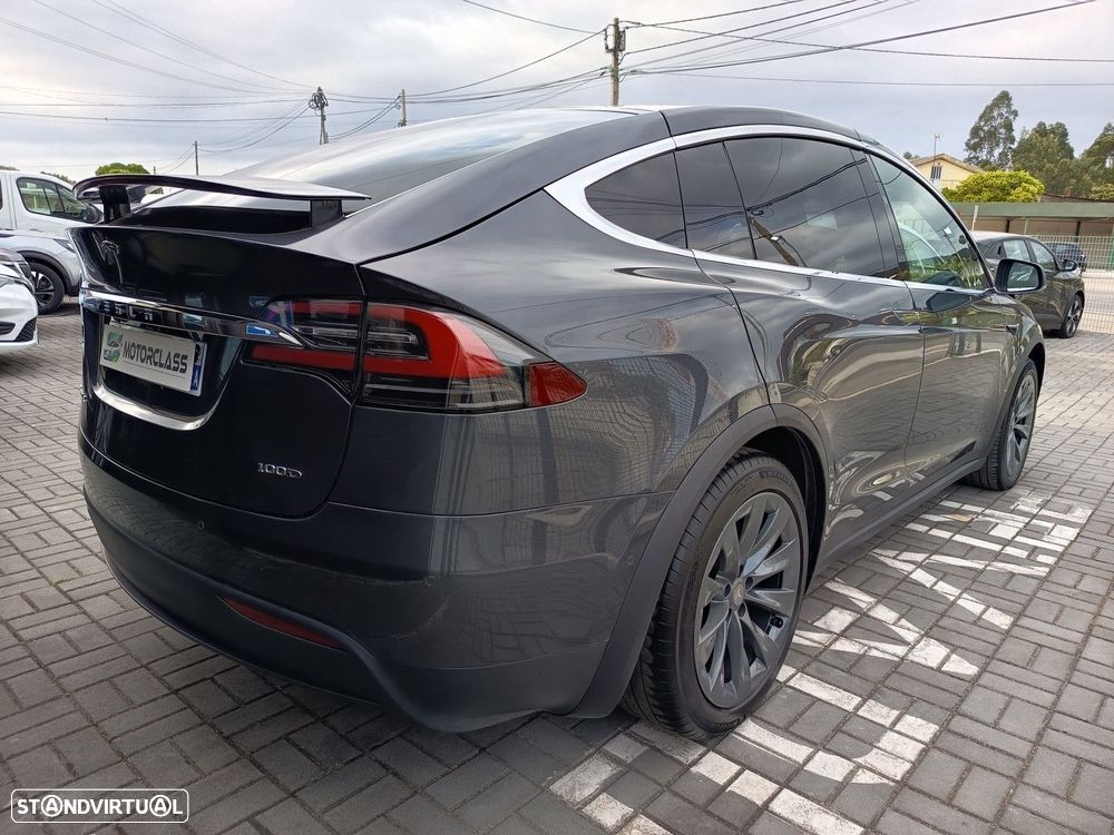 Tesla Model X 100D - 9
