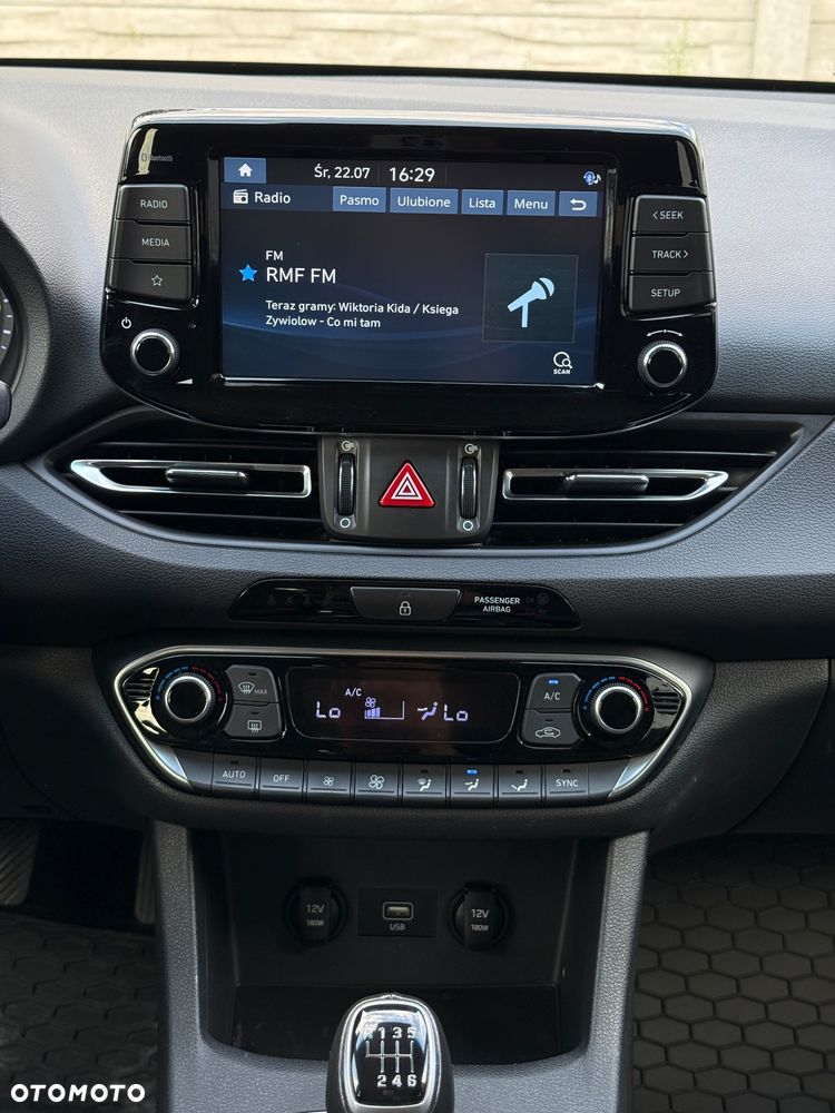 Hyundai i30 1.6 D Comfort - 22