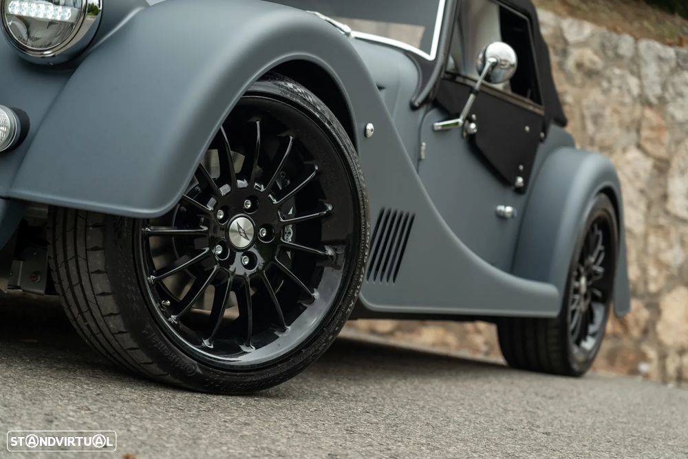 Morgan Plus 6 - 6
