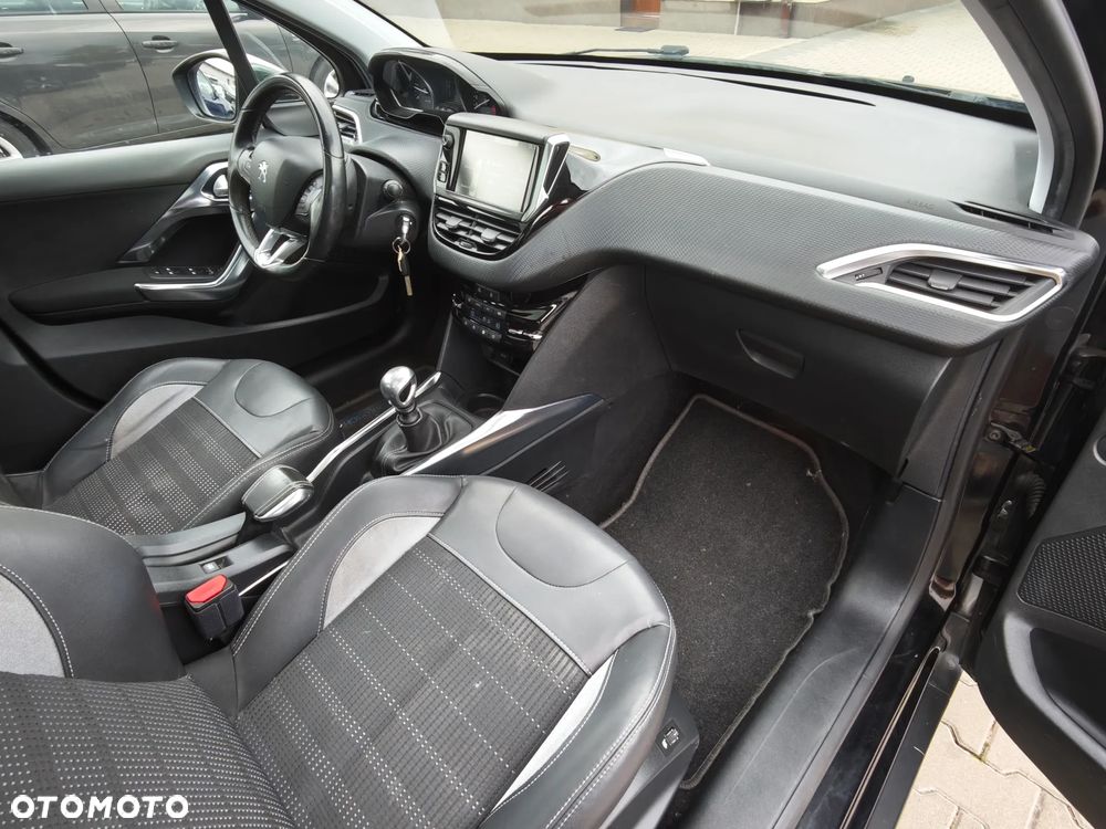 Peugeot 2008 BlueHDi FAP 120 STOP & START Allure - 19