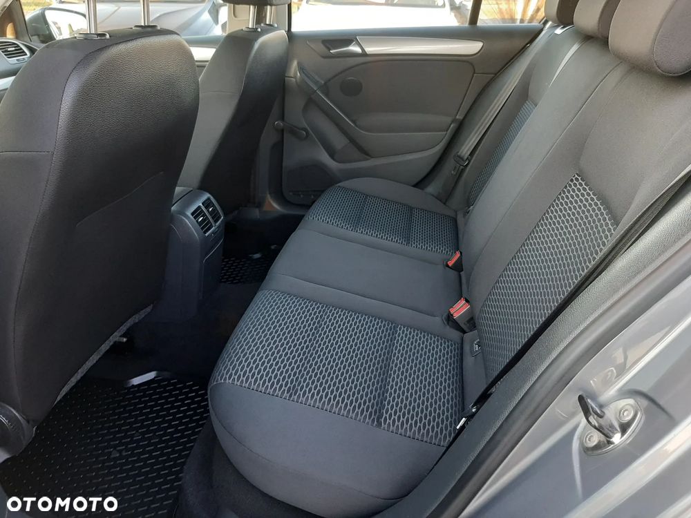 Volkswagen Golf VI 1.6 Comfortline - 18