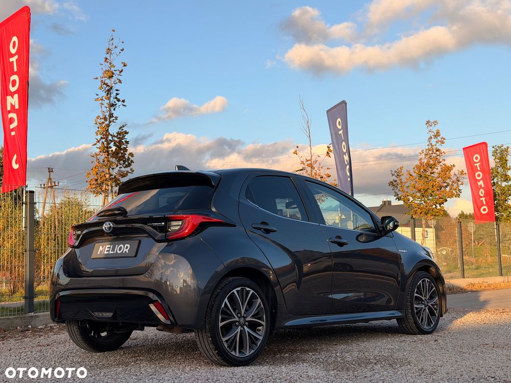 Toyota Yaris - 12