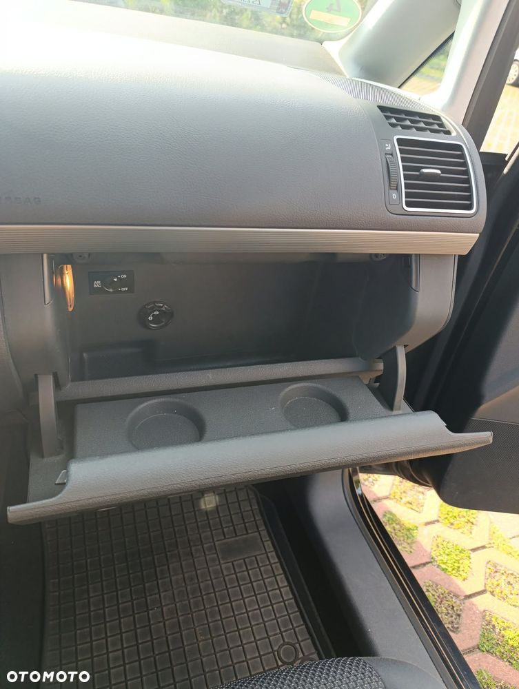 Volkswagen Touran 2.0 TDI DPF Comfortline - 35