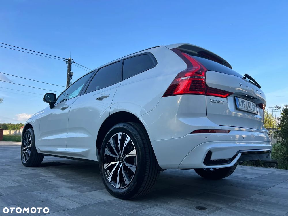 Volvo XC 60 B4 D AWD Plus Dark - 15