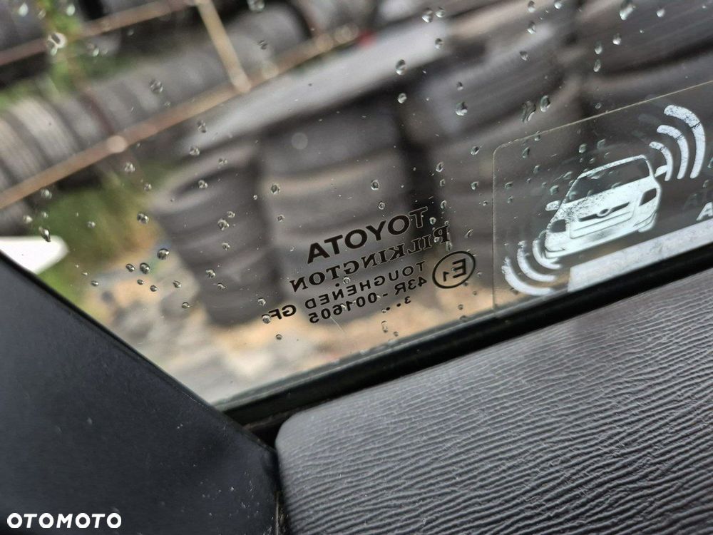 Toyota Avensis - 9