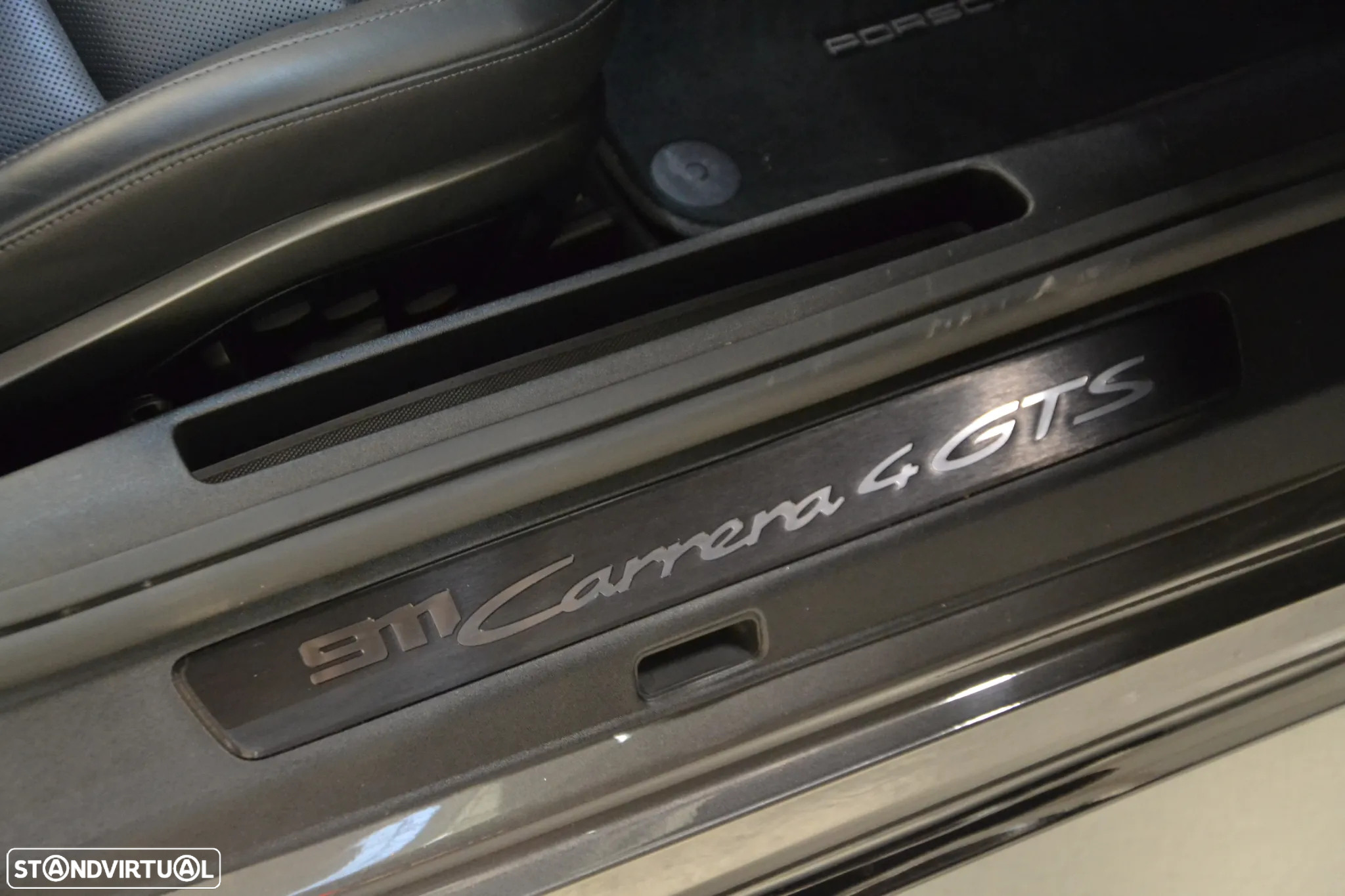 Porsche 911 (992) Carrera 4 GTS PDK - 16