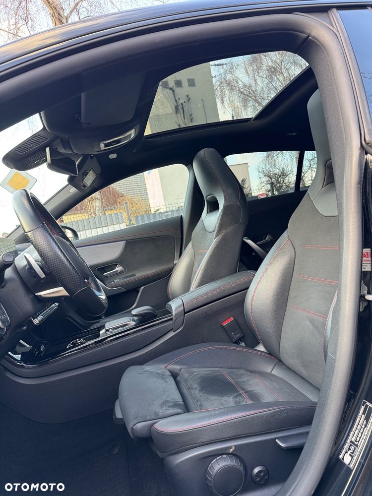 Mercedes-Benz CLA 200 d 8G-DCT AMG Line - 2