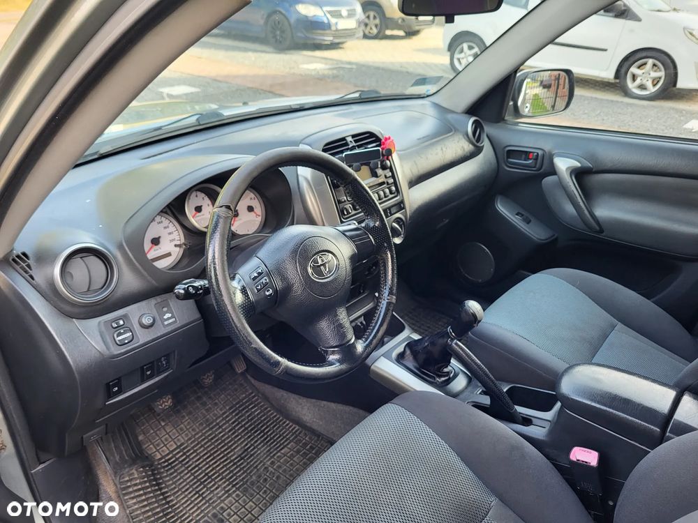 Toyota RAV4 - 19