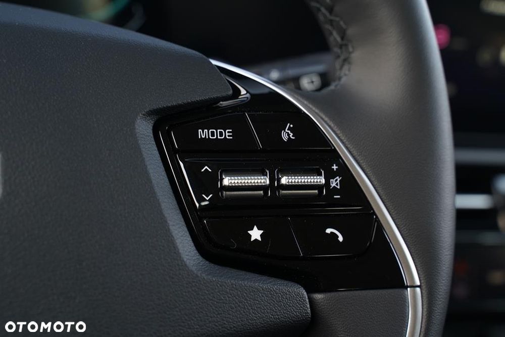 Kia Niro 1.6 GDI Hybrid M - 16