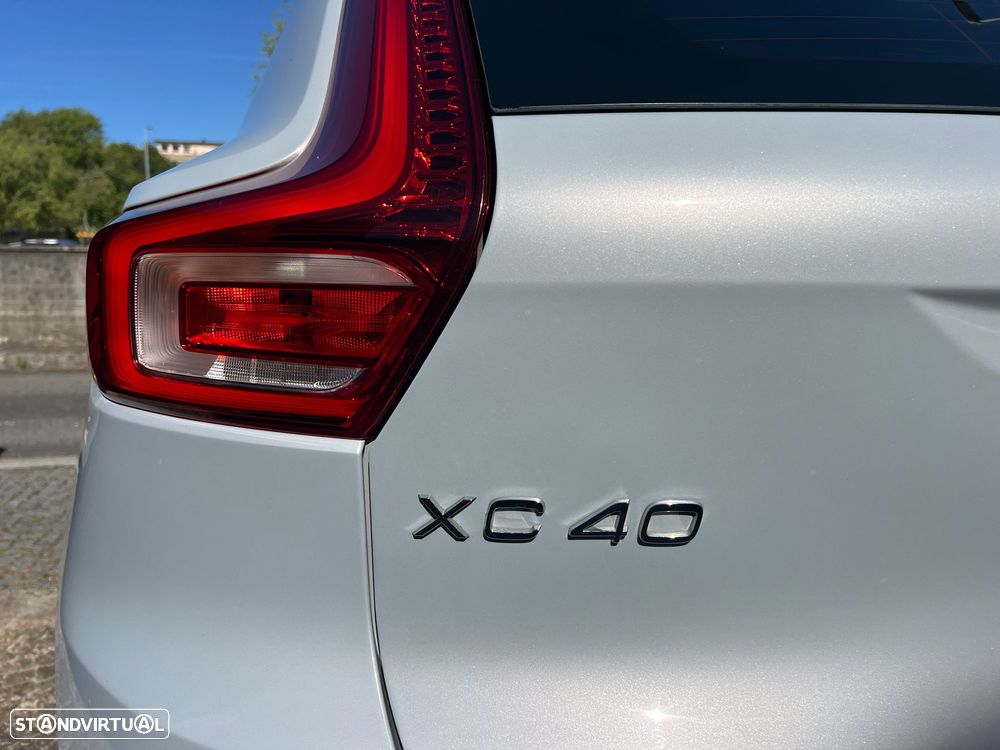 Volvo XC 40 1.5 T5 PHEV Momentum Plus - 44