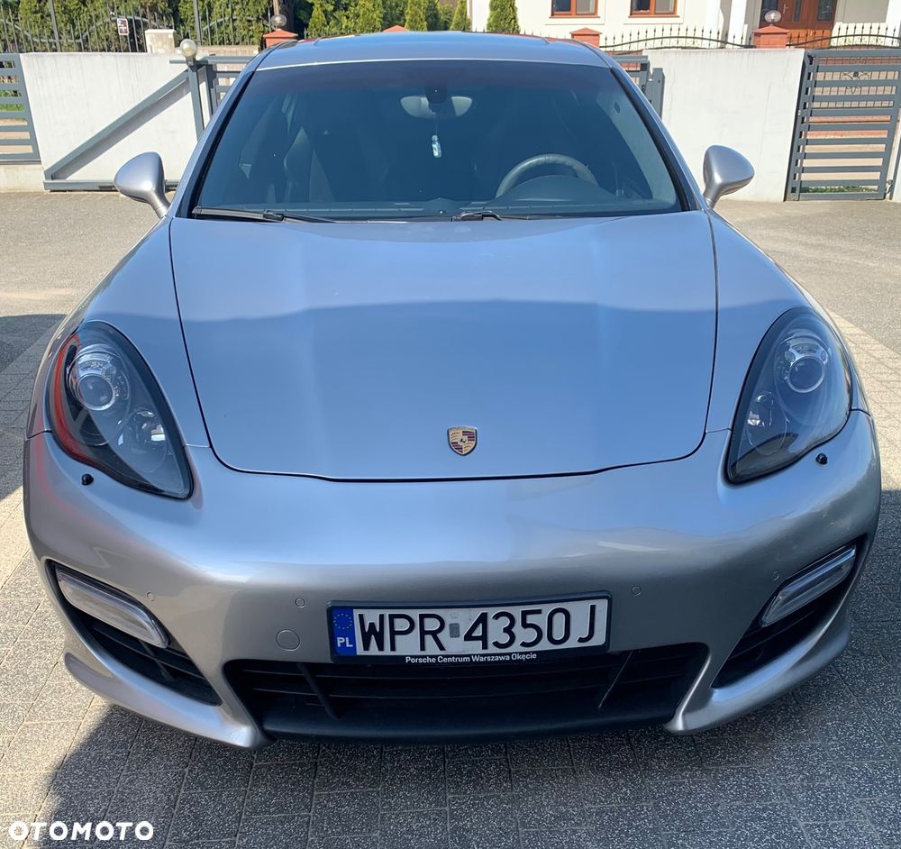 Porsche Panamera - 1