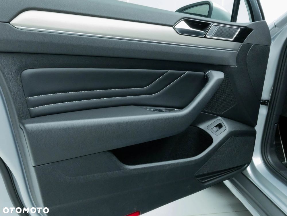 Volkswagen Passat Alltrack - 19