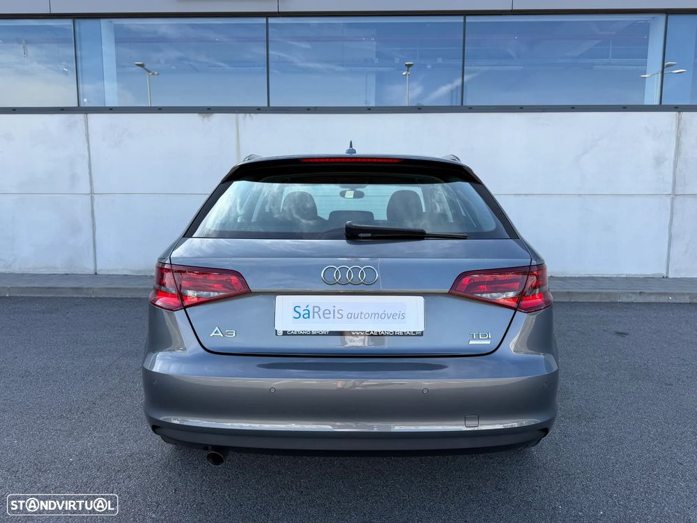 Audi A3 Sportback 1.6 TDI Advance Ultra — fotografia 5